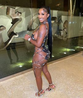 Bernice Burgos feet photo thumbnail