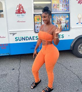 Bernice Burgos feet photo thumbnail