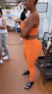 Bernice Burgos feet photo thumbnail