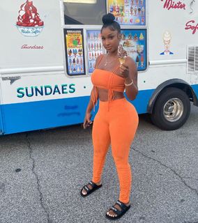 Bernice Burgos feet photo thumbnail
