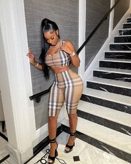 Bernice Burgos feet photo thumbnail