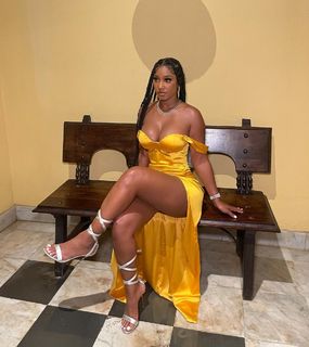 Bernice Burgos feet photo thumbnail