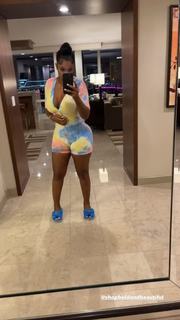 Bernice Burgos feet photo thumbnail