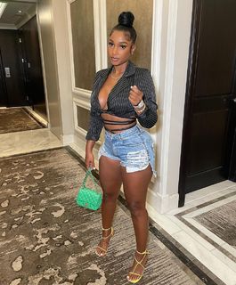 Bernice Burgos feet photo thumbnail