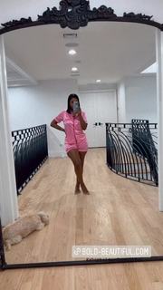 Bernice Burgos feet photo thumbnail