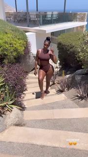 Bernice Burgos feet photo thumbnail
