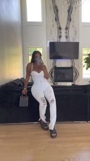 Bernice Burgos feet photo thumbnail