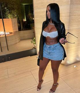 Bernice Burgos feet photo thumbnail