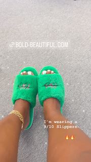 Bernice Burgos feet photo thumbnail