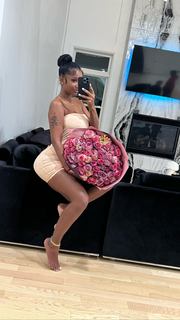 Bernice Burgos feet photo thumbnail