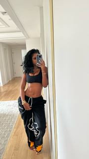 Bernice Burgos feet photo thumbnail
