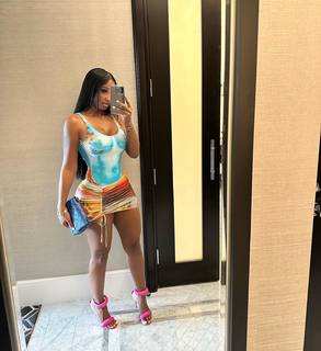 Bernice Burgos feet photo thumbnail