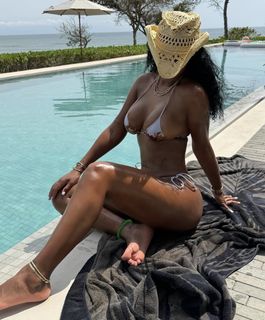 Bernice Burgos feet photo 5