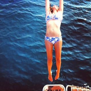 Berrak Tüzünataç feet photo 3