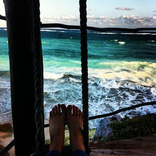 Berrak Tüzünataç feet photo 10