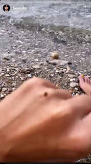 Berrak Tüzünataç feet photo 8