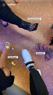 Berrak Tüzünataç feet photo 6