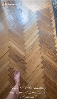 Berrak Tüzünataç feet photo 19