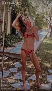 Berrak Tüzünataç feet photo 8