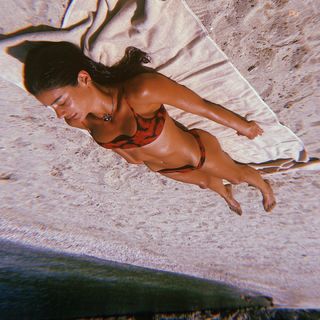 Berrak Tüzünataç feet photo 5