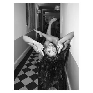 Berrak Tüzünataç feet photo 16