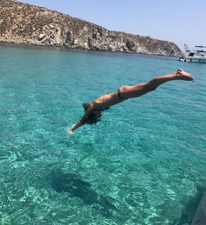Berrak Tüzünataç feet photo 17