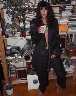Berrak Tüzünataç feet photo 10