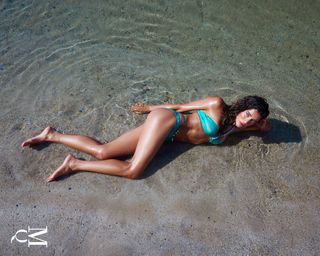 Berrak Tüzünataç feet photo 17