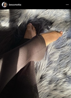 Bess Motta feet photo 4