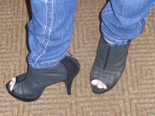 Bess Motta feet photo 7