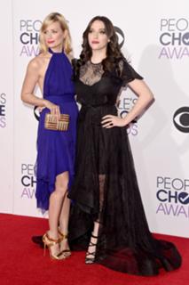 Beth Behrs feet photo thumbnail