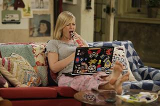 Beth Behrs feet photo thumbnail