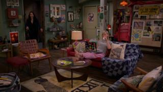 Beth Behrs feet photo thumbnail