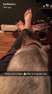 Beth Behrs feet photo thumbnail