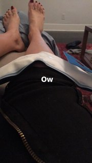 Beth Behrs feet photo thumbnail