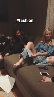 Beth Behrs feet photo thumbnail