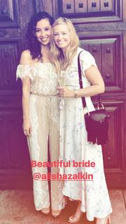Beth Behrs feet photo thumbnail