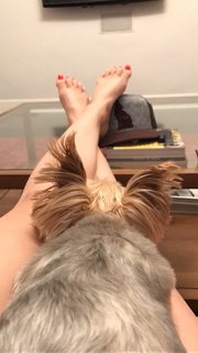 Beth Behrs feet photo thumbnail