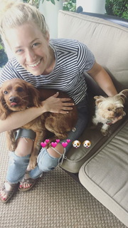 Beth Behrs feet photo thumbnail