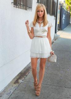 Beth Behrs feet photo thumbnail