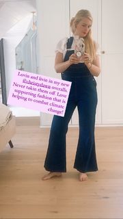Beth Behrs feet photo thumbnail