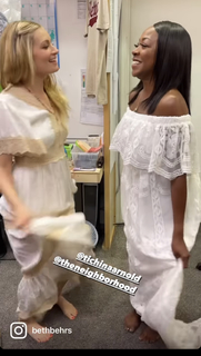 Beth Behrs feet photo thumbnail
