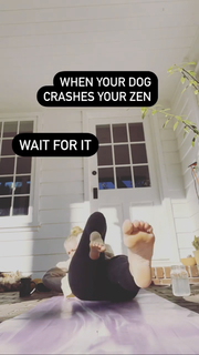Beth Behrs feet photo thumbnail