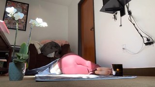 Beth Behrs feet photo thumbnail