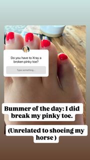 Beth Behrs feet photo 5