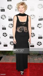 Beth Broderick feet photo 5
