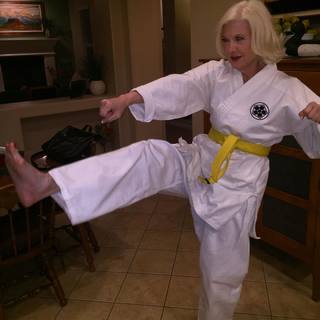 Beth Broderick feet photo 12