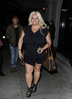 Beth Chapman feet photo 18