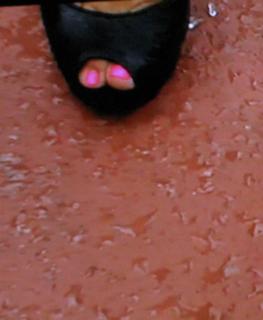 Beth Chapman feet photo 3