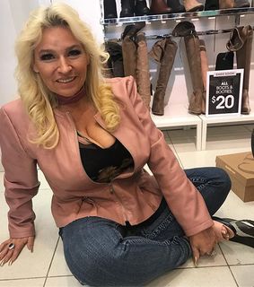 Beth Chapman feet photo 7